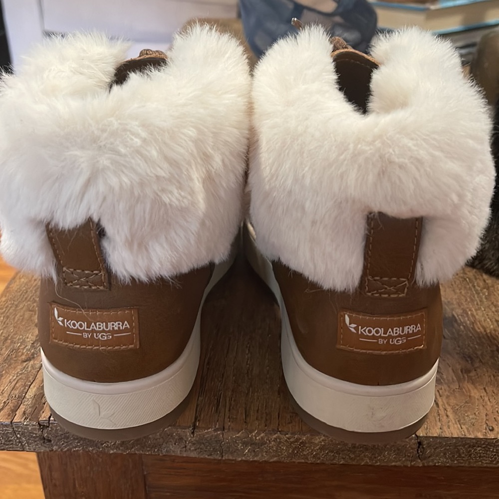 Koolaburra Tynlee Lace-Up Winter Boots for Outside Walking Boots Trendy - Picture 5 of 11